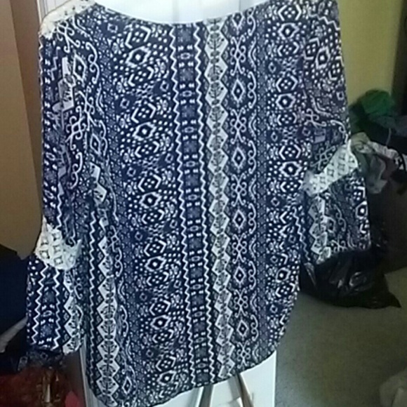 Beautiful Rue 21 shirt - Picture 4 of 4